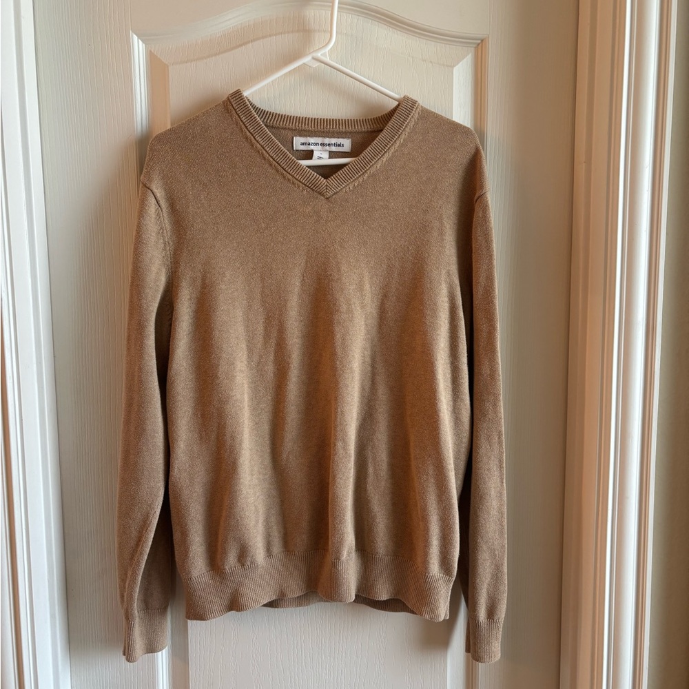 Amazon Essentials Men's Tan V-Neck Sweater